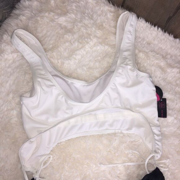 NWOT High Leg One Piece Swimsuit Sz 11/13 Black White Spring Break Swim - Picture 6 of 12